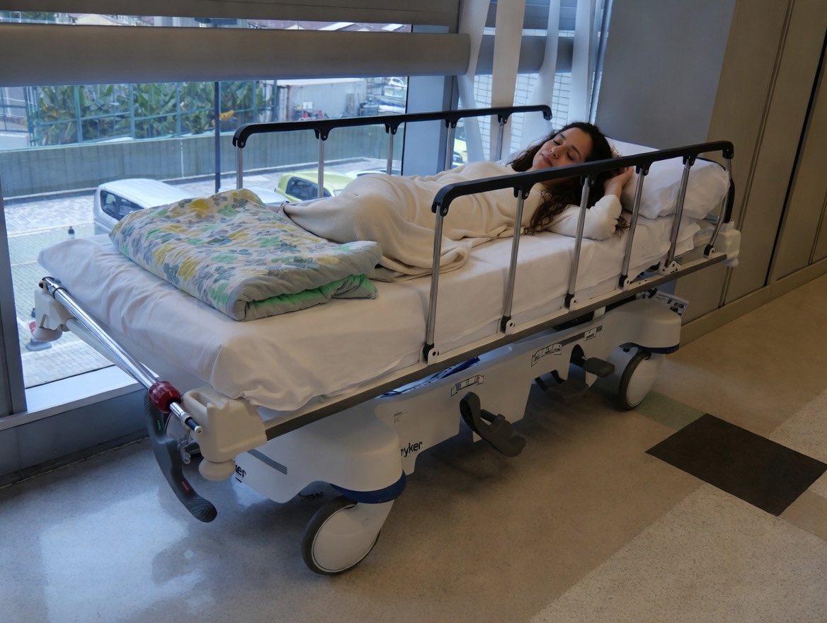 «Я хочу умереть красивой»: 25-летняя испанка добилась права на эвтаназию — ради этого ей пришлось 2 года судиться с родным отцом Ноэлия, девушка, чтобы, Кастильо, Ноэлии, Херонимо, несколько, словам, эвтаназии, однако, пыталась, рассказала, смерти, дочери, право, начала, умерла, больнице, социальных, эвтаназию