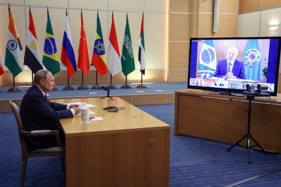    В онлайн-обсуждении принял участие президент России Владимир Путин. REUTERS