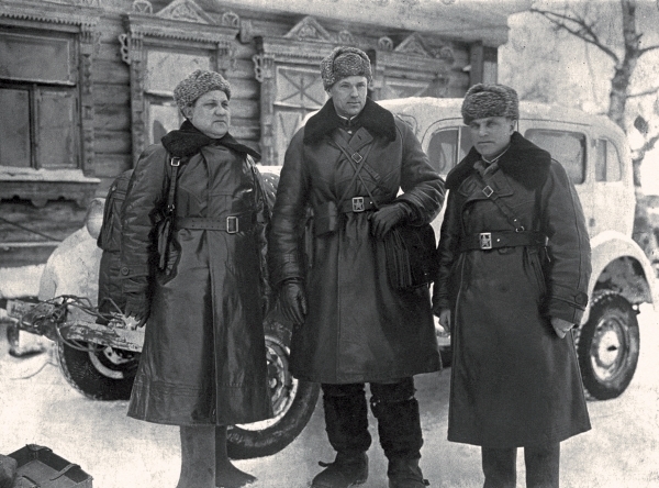  А. А. Лобачёв, К. К. Рокоссовский и В. И. Казаков. Январь 1942 года.