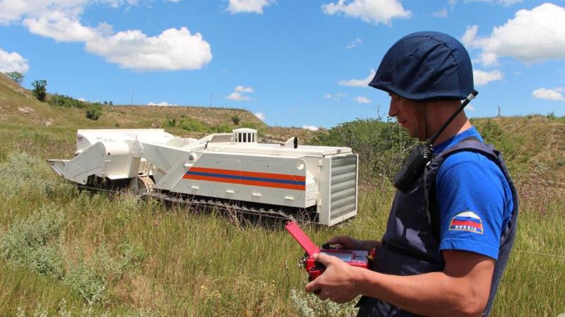 Разрабатывается новый пиротехнический автомобиль для МЧС оружие,респ,Крым [1434425]