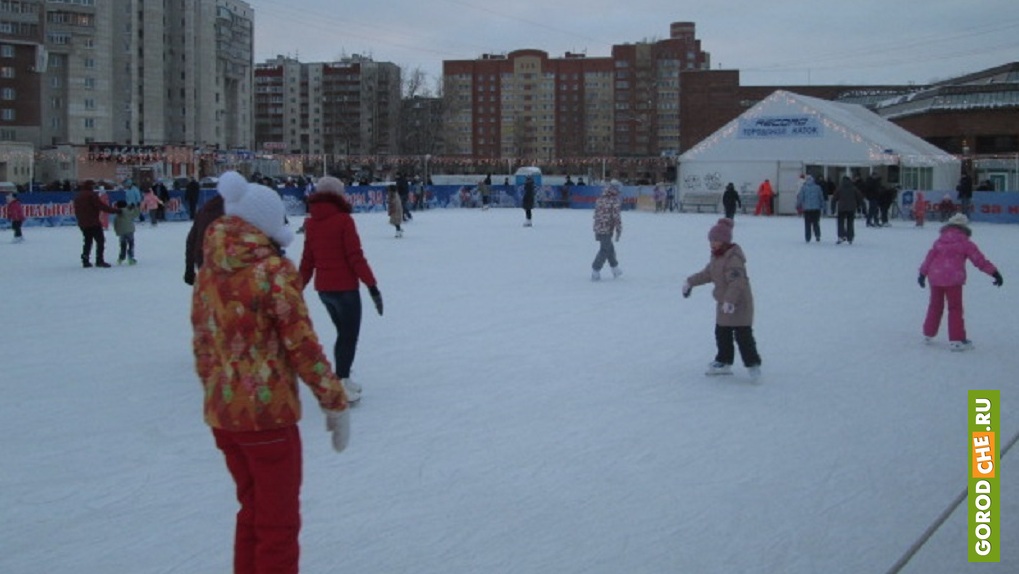 Каток череповец. Стадион Металлург Череповец каток. Центральный городской каток Череповец. Каток Череповец 2020. Алмаз Череповец каток.