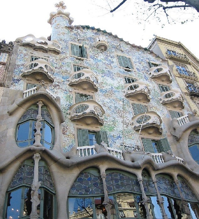 Casa Batll (дом Бальо). Архитектор: Антонио Гауди.