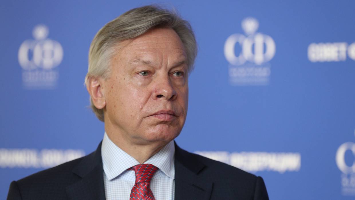 Пушков: Байден не способен справиться с проблемами США как президент