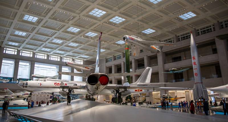 Авиационная экспозиция Военного музея китайской революции в Пекине