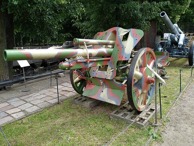 Трофейные немецкие 105-мм гаубицы на службе в РККА Трофейные немецкие 105-мм гаубицы на службе в РККА оружие
