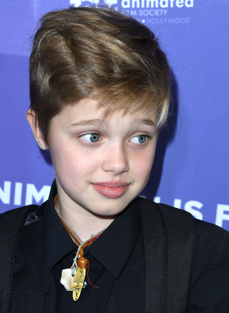 Как Шайло Нувель Джоли-Питт превращается в Джона 