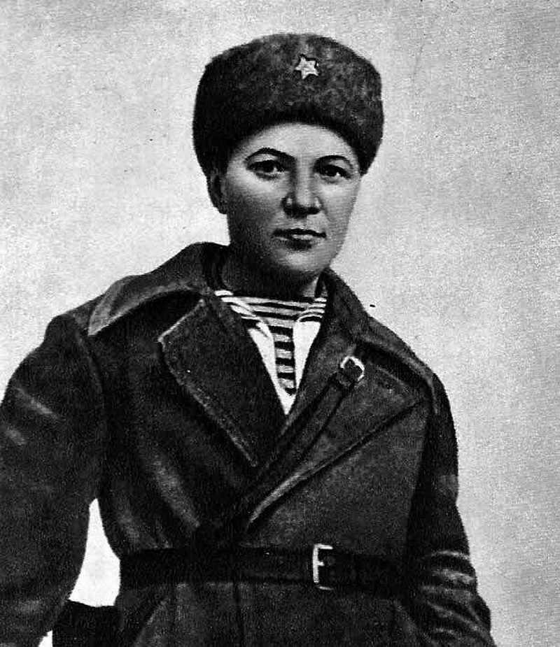Подвиги русских девушек во время войны Подвиги русских девушек во время войны Великая Отечественная Война,девушки,история,подвиг
