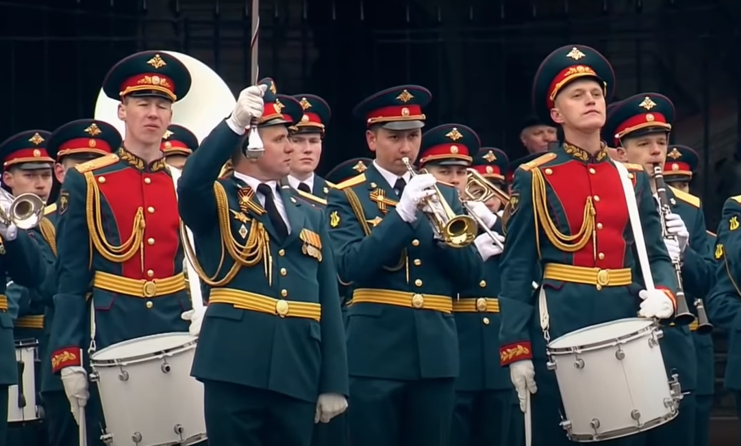 «Мы - армия страны» и марш «Прощание Славянки» !