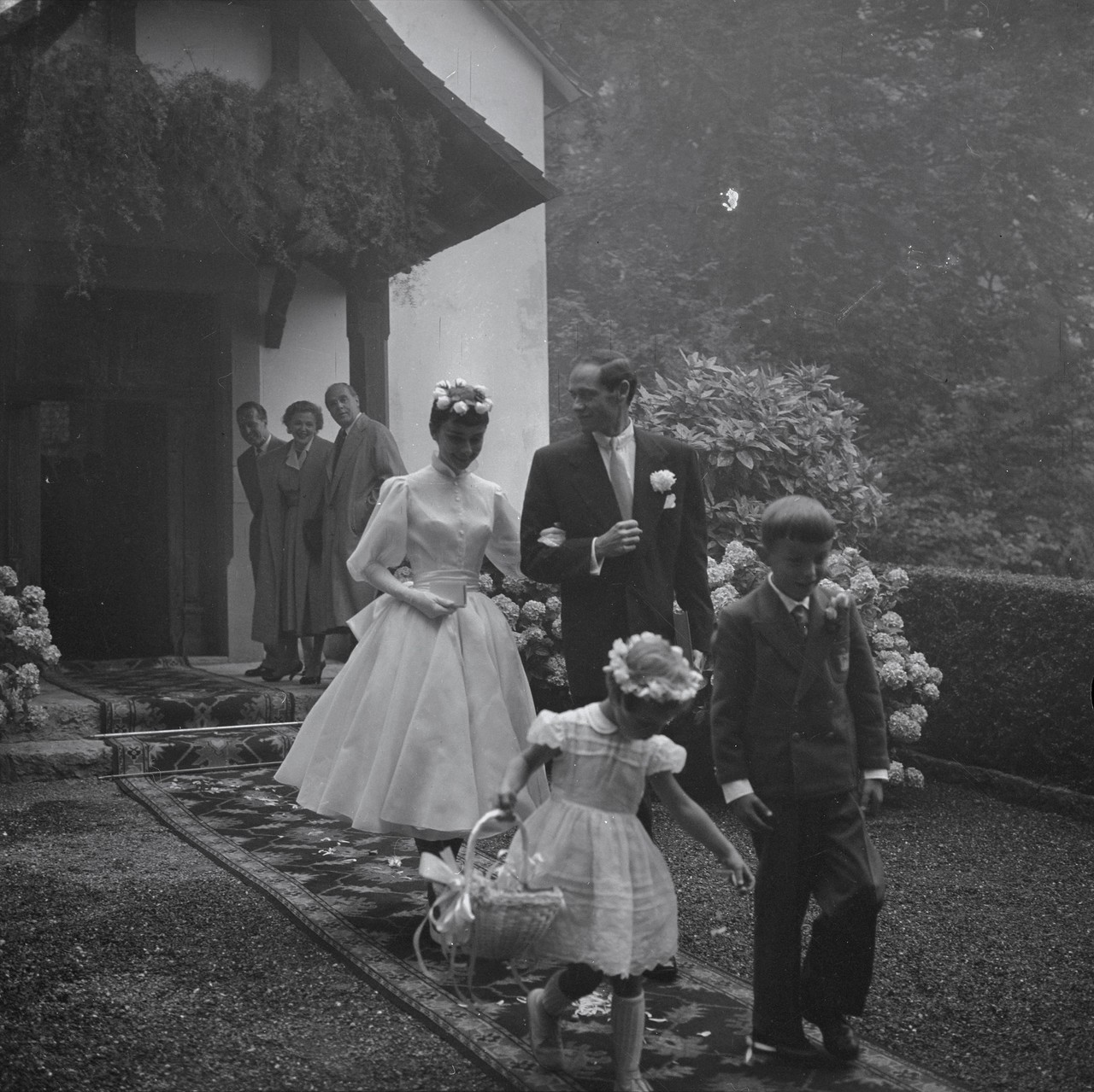 Hochzeit von Audrey Hepburn mit Mel Ferrer in der Kapelle auf dem Bürgenstock