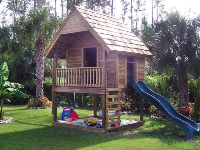 awesome-outdoor-kids-playhouses-to-build-this-summer-8