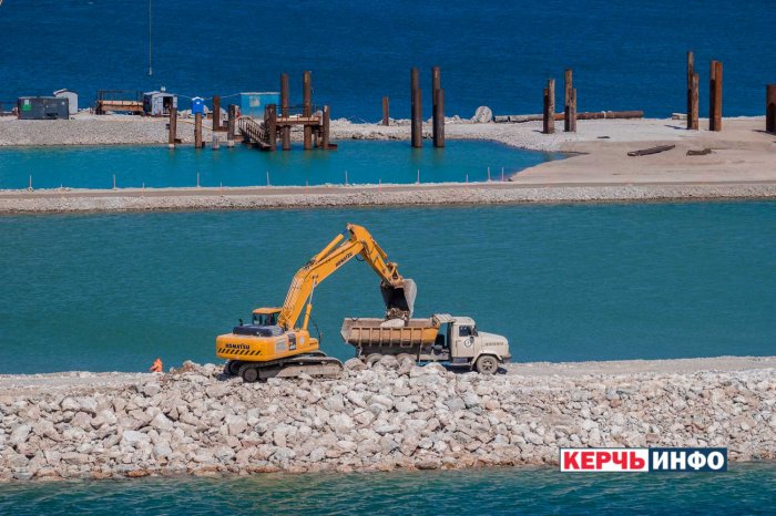 Появились новые фотографии строительства Керченского моста