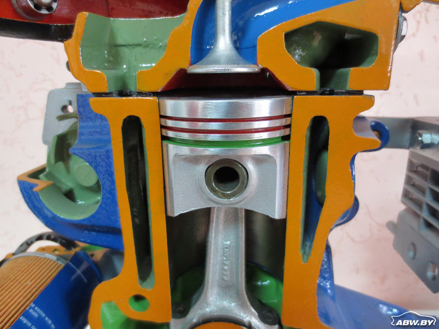 Плохо, что распредвал не резиновый, но еще хуже, когда масло грязное Плохо, что распредвал не резиновый, но еще хуже, когда масло грязное автомастерская,распредвал,ремонт,советы