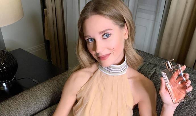 Зачем Кристина Асмус выложила бомбически откровенную сцену со своим участием ?