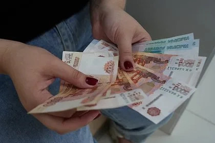 Финансист назвал три способа вложить 100 тысяч рублей