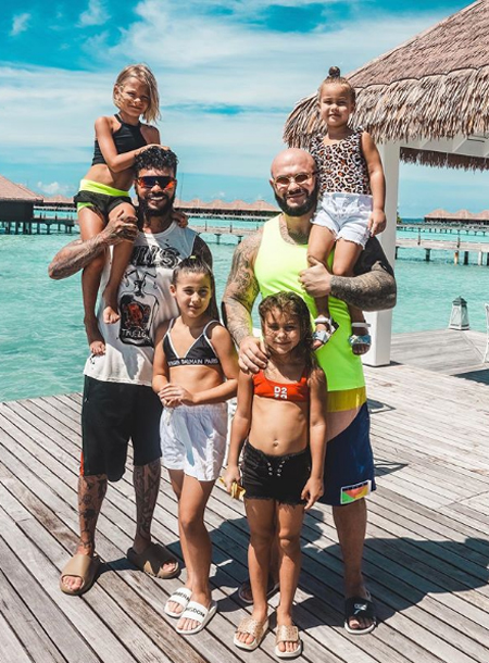 Джиган и Оксана Самойлова с детьми отдыхают на Мальдивах вместе с семьей Тимати Джиган и Оксана Самойлова с детьми отдыхают на Мальдивах вместе с семьей Тимати Звезды,Новости о звездах