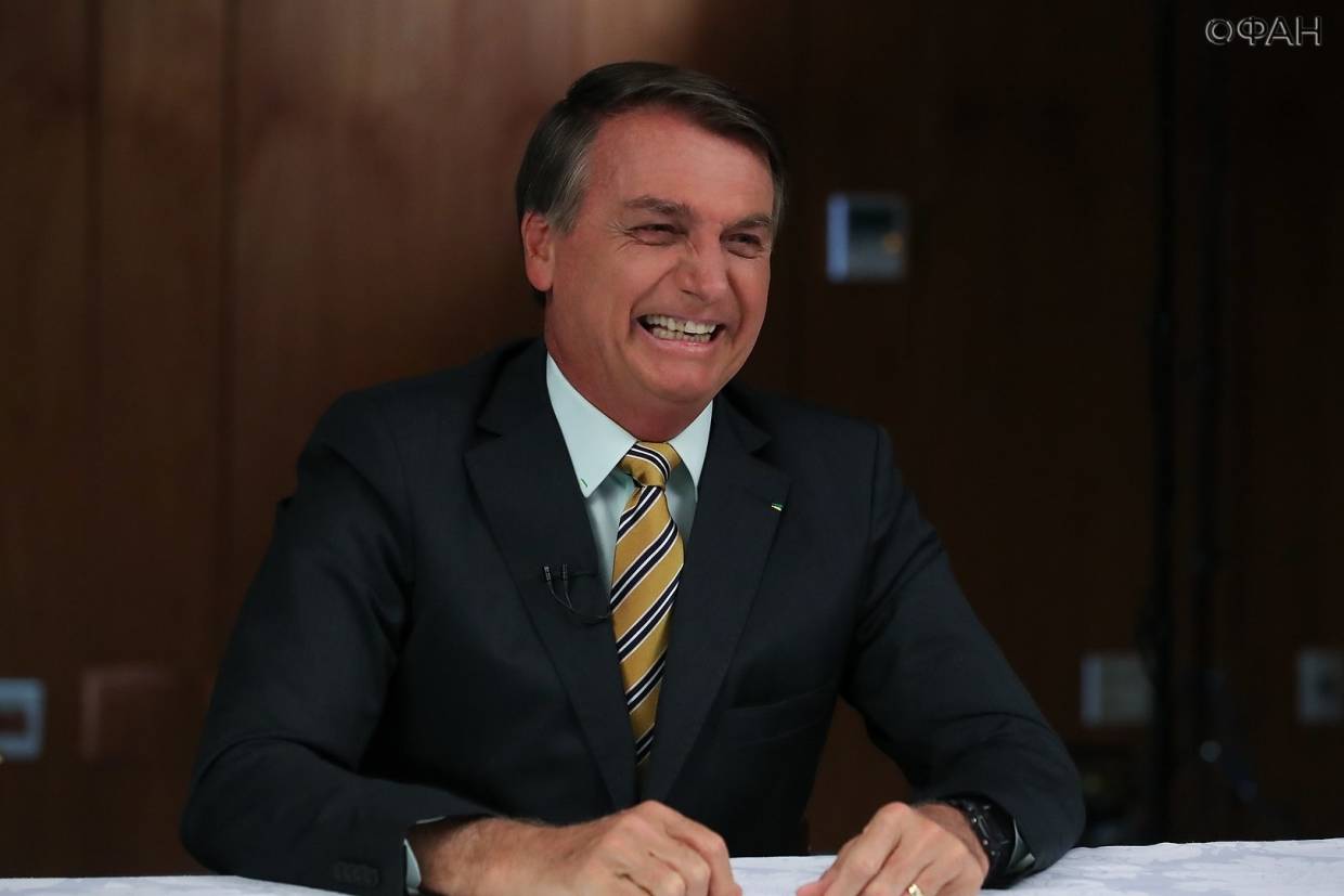 Президент Болсонару раскритиковал Минздрав Бразилии за вакцинацию детей от COVID-19