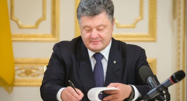 Порошенко озвучил обязательное условие для получения украинского гражданства
