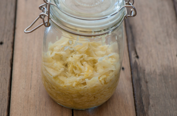 хранится в холодильнике полтора месяца