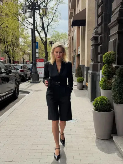 Круизы, бикини и выставки: где и как отдыхают Ксения Собчак, Кристина Романова с детьми, Виктория Лопырёва, Екатерина Климова и жена миллионера Инесса Шевчук Мухина, Ирина, дочерьюЕкатерина, Елена, Самойлова, Шевчук, Климова, Бондаренко, дочерьми, гуляет, Доронина, Инессы, Ксения, ШевчукФото, Кристина, Романова, ШевчукИнесса, Оксана, Расковалова, РомановаКристина