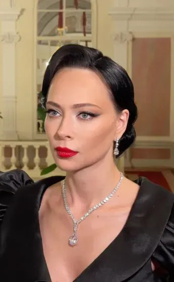 Алсу, Лариса Долина, Аида Гарифуллина с мужем Алексеем Воробьёвым и Ирина Винер посетили премию BraVo платье, СамбурскаяНастасья, Винер, Жасмин, Севиль, Мельникова, Алексеем, мужем, Лариса, Большом, жанре, танцам, чемпионат, прошёл, Москве, МельниковаЖасминРанее, МотМария, МельниковаМария, Strip, ВинерМария