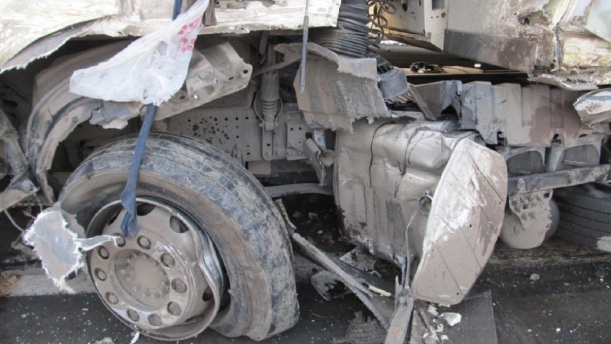 Водитель иномарки погиб в массовом ДТП под Новосибирском