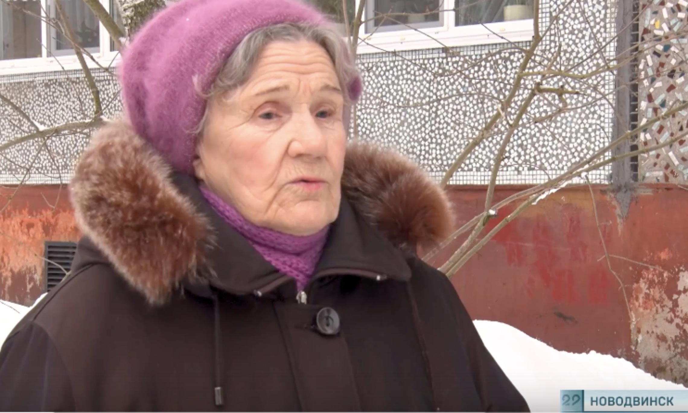 В Новодвинске сотрудница банка спасла деньги пожилой женщины от мошенников