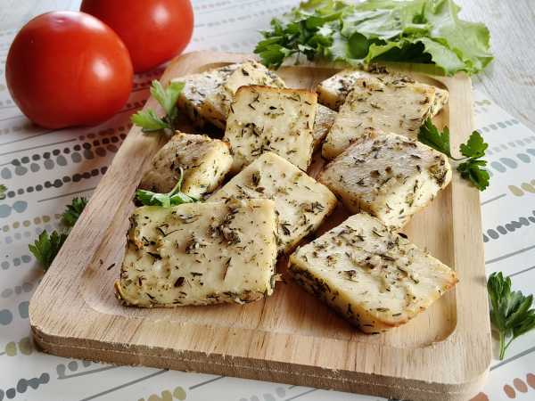 Запеченный адыгейский сыр в духовке, рецепт с фото