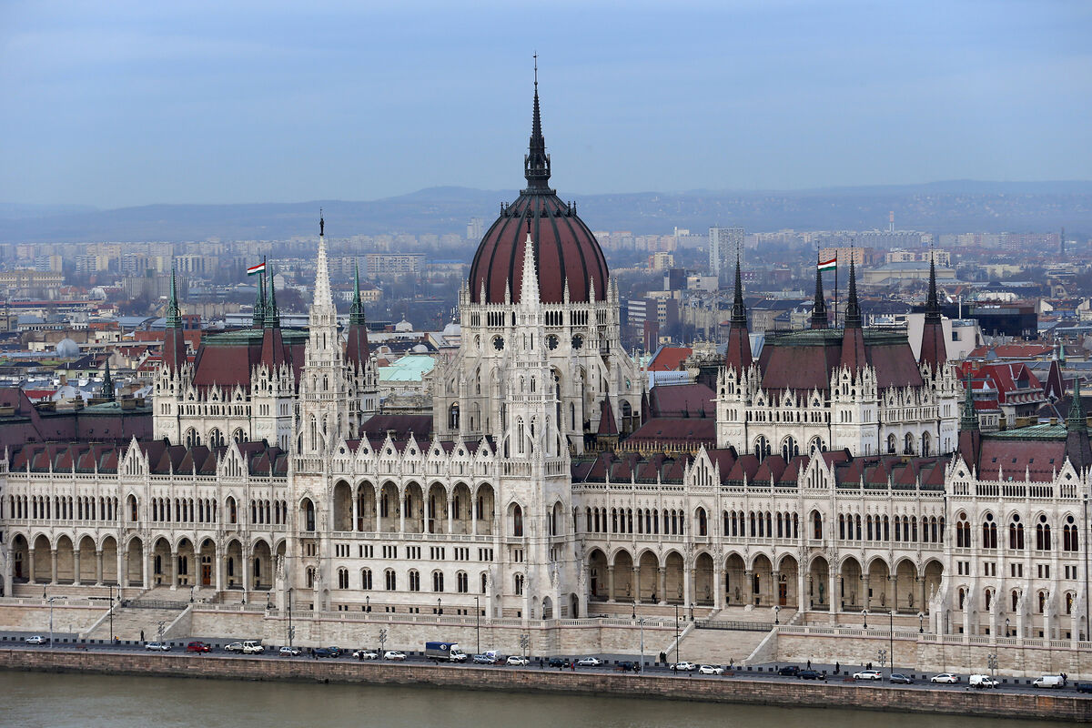 Венгрия и Китай подчеркнули важность глобальной безопасности и мира