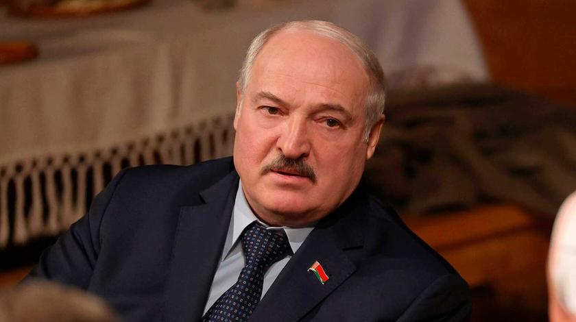 Лукашенко срочно вылетел к Путину 