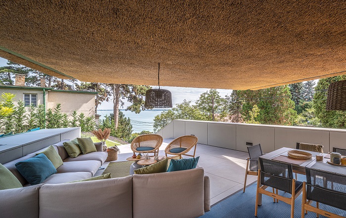  dezeen.com.