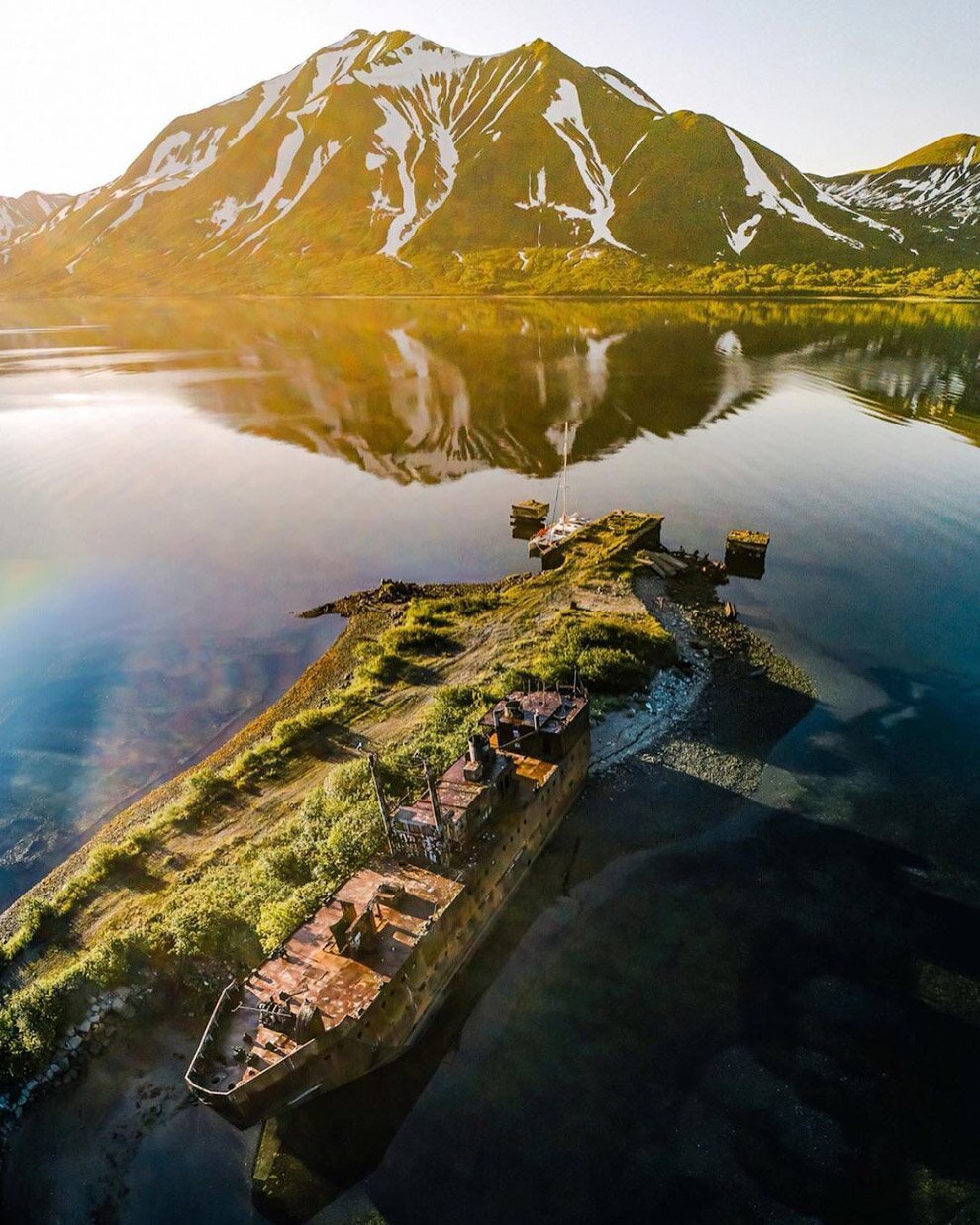 Заброшенная база подводных лодок