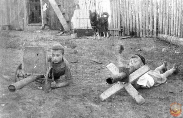 Детство без гаджетов: дворовые игры советских детей Детство без гаджетов: дворовые игры советских детей