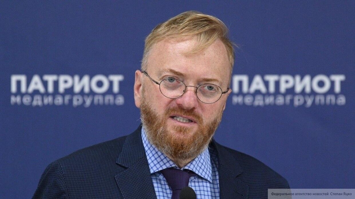 Милонов назвал Навального содержанкой у Запада