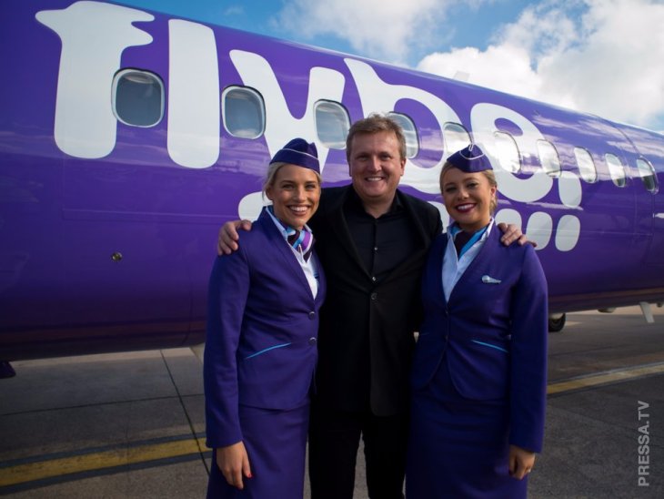 Как выглядят стюардессы разных стран мира