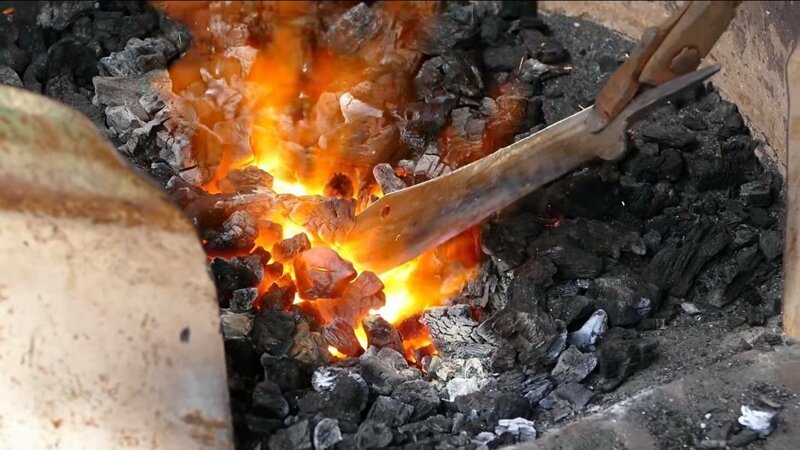 Массивный нож 