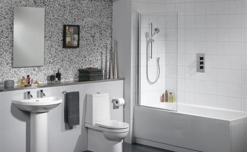 Дизайн и интерьер ванной комнаты с душевой кабиной