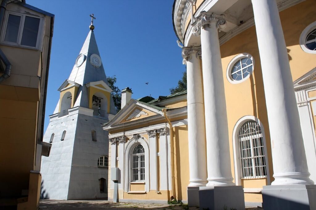 Храм Троицы Живоначальной в Санкт-Петербурге