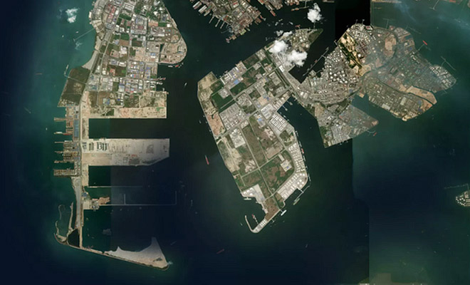 Сингапур является крошечным островом, но строит мегапорт прямо посреди моря. Смотрим, зачем нужен проект размером с город 
