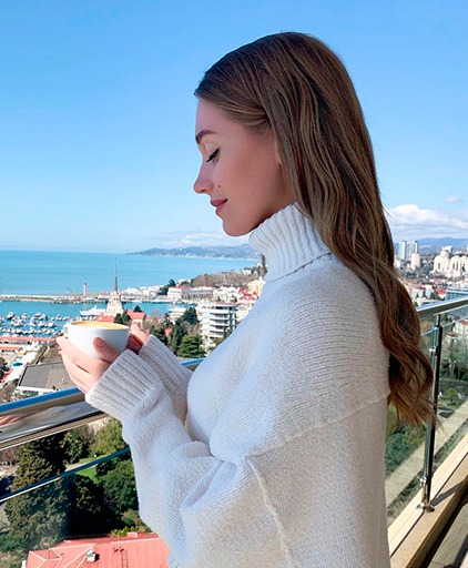 Кристина Асмус отдохнула в Сочи с дочкой