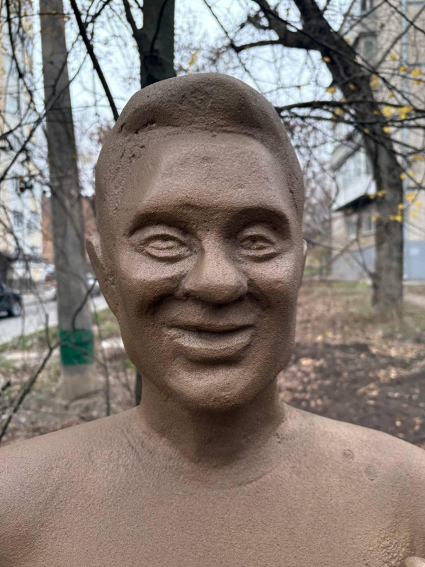 памятник Павлу Деревянко в Таганроге