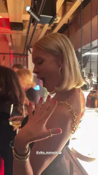 Виктория Манасир отпраздновала 45-летие в кругу семьи и друзей