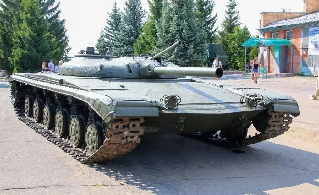 В Японии заинтересовались необычным танком, разработанным советскими конструкторами. Речь идет об "Объекте 775", который считался оружием будущего.-2