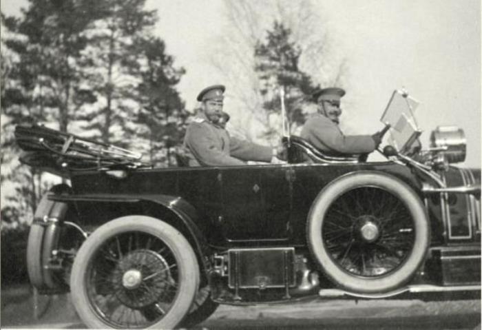 Каким был автомобильный гараж последнего императора России Николая II автомобили,история