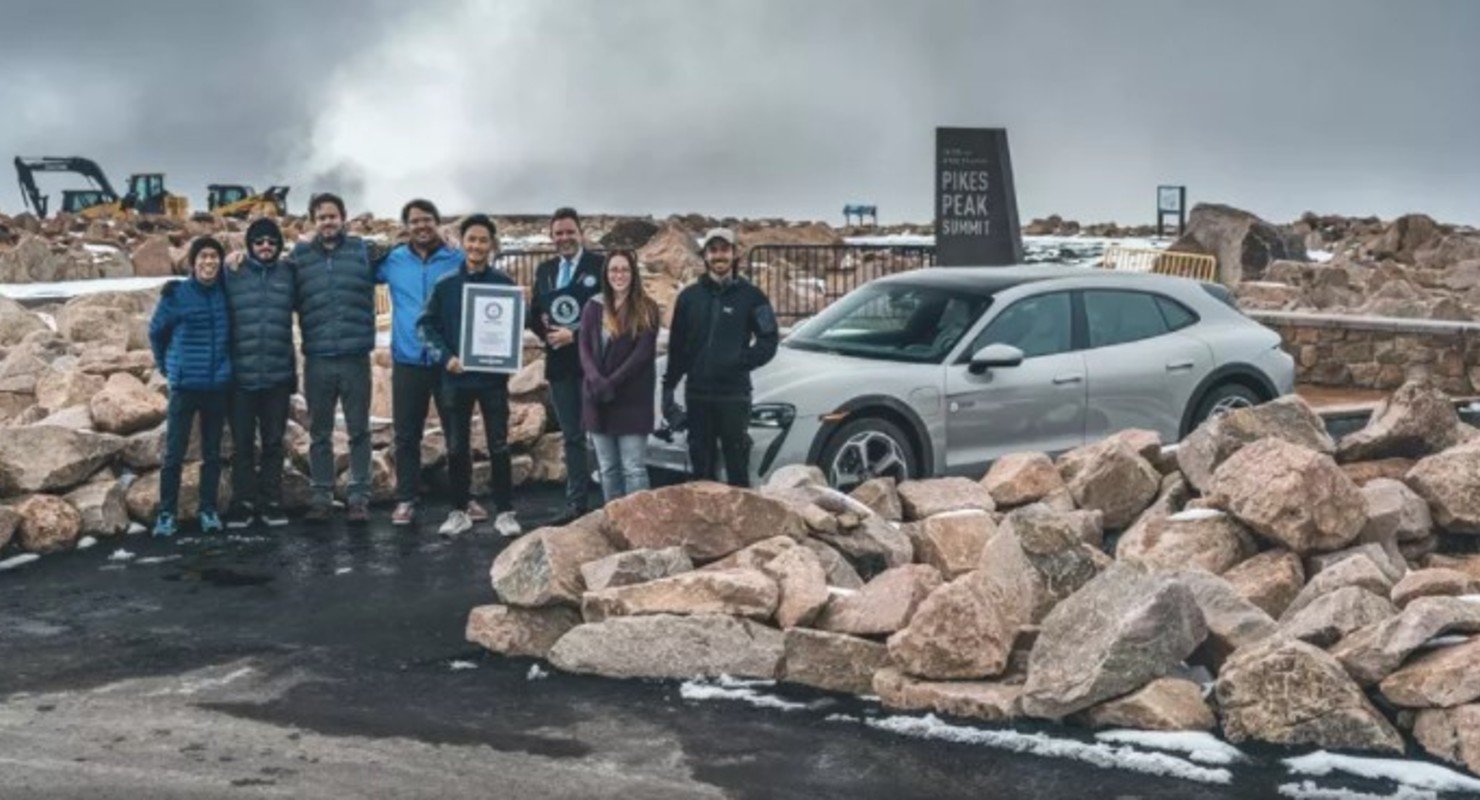 Porsche Taycan Cross Turismo смог установить достижение, вошедшее в Книгу рекордов Гиннесса