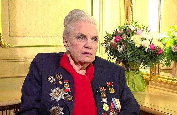 Ей был 91 год. " Выше достоинства для меня привилегий нет" Элина Быстрицкая о жизни, любви, профессии, о времени и о себе