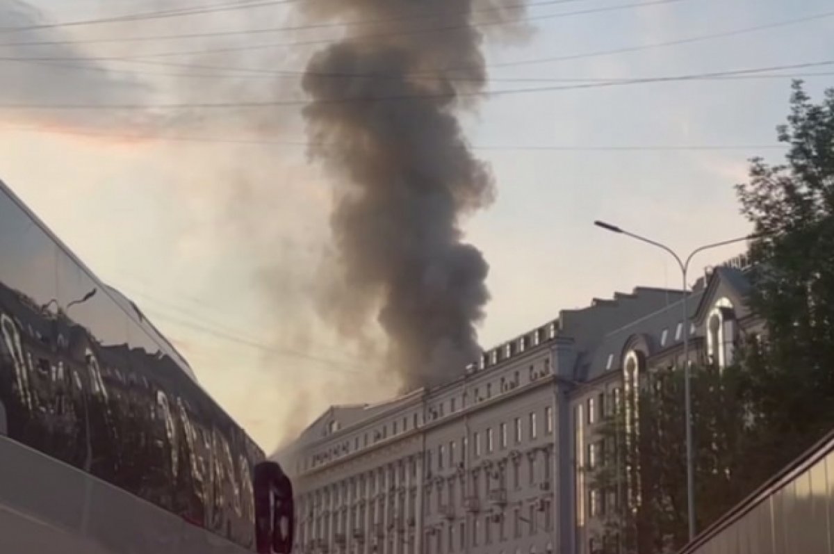 Художник Сафронов: при пожаре на Никитском бульваре в Москве никто не погиб
