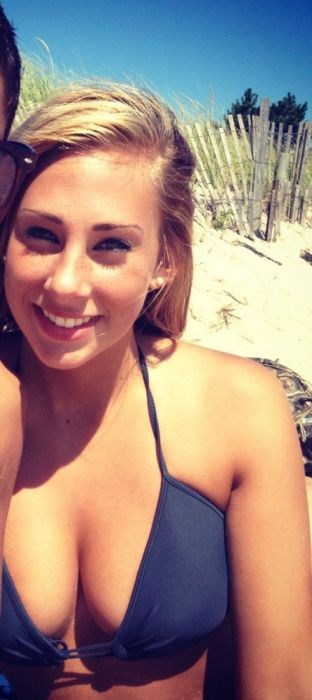 Летние Девушки в конце марта Летние Девушки в конце марта