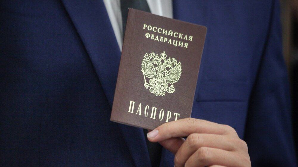 Эксперт Кургузов советует проявлять осмотрительность при размещении паспортных данных в интернете Общество
