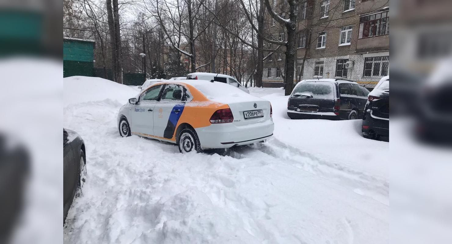 Каршеринговые сервисы рассказали о сложностях, которые возникли во время метелей в Москве Автограмота