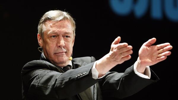 Ефремов остался без загородного дома и роскошного жилья — все раздал - похожая новость на Toplenta